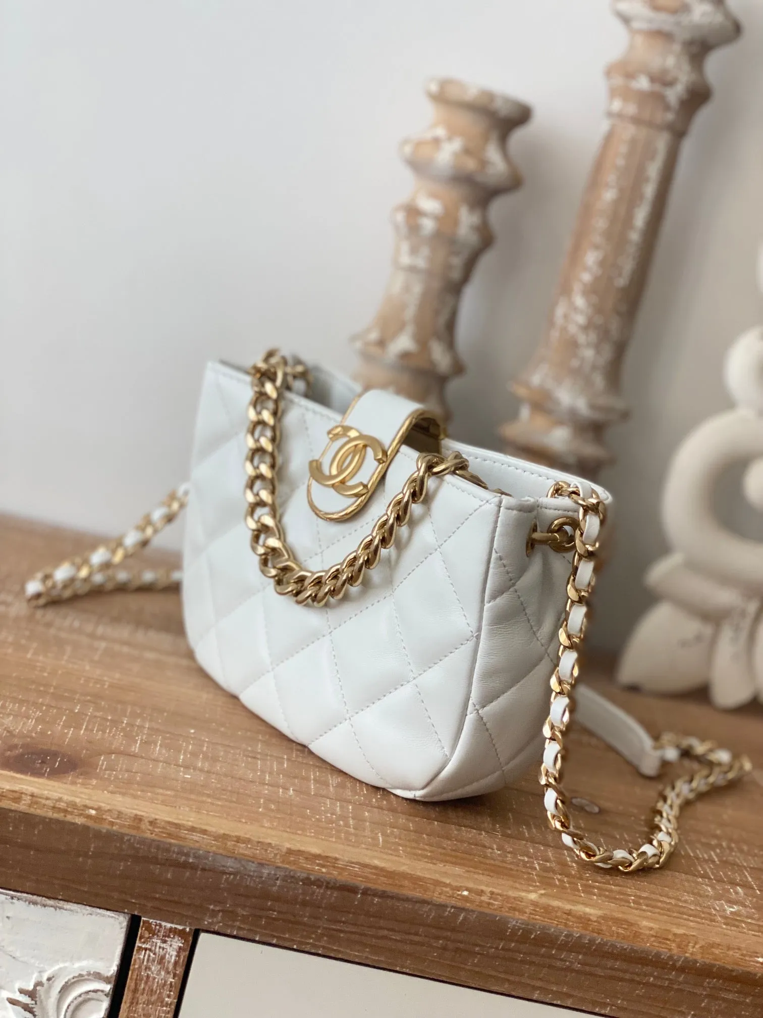 CHLSmall Hobo Bag Gold Hardware White For Women, Women&#8217;s Handbags, Shoulder Bags 7.5in/19cm