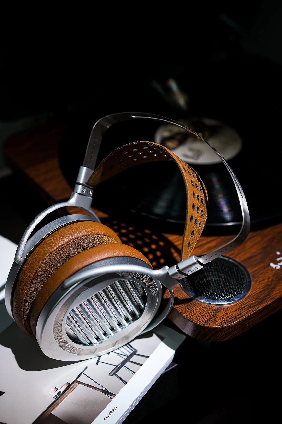 HiFiMAN Susvara Unveiled Planar Magnetic Headphones