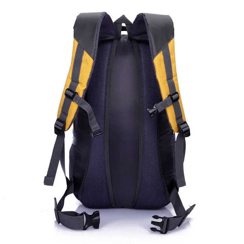 New large capacity backpack Men and women Backpack Outdoor sports bag Students School bag